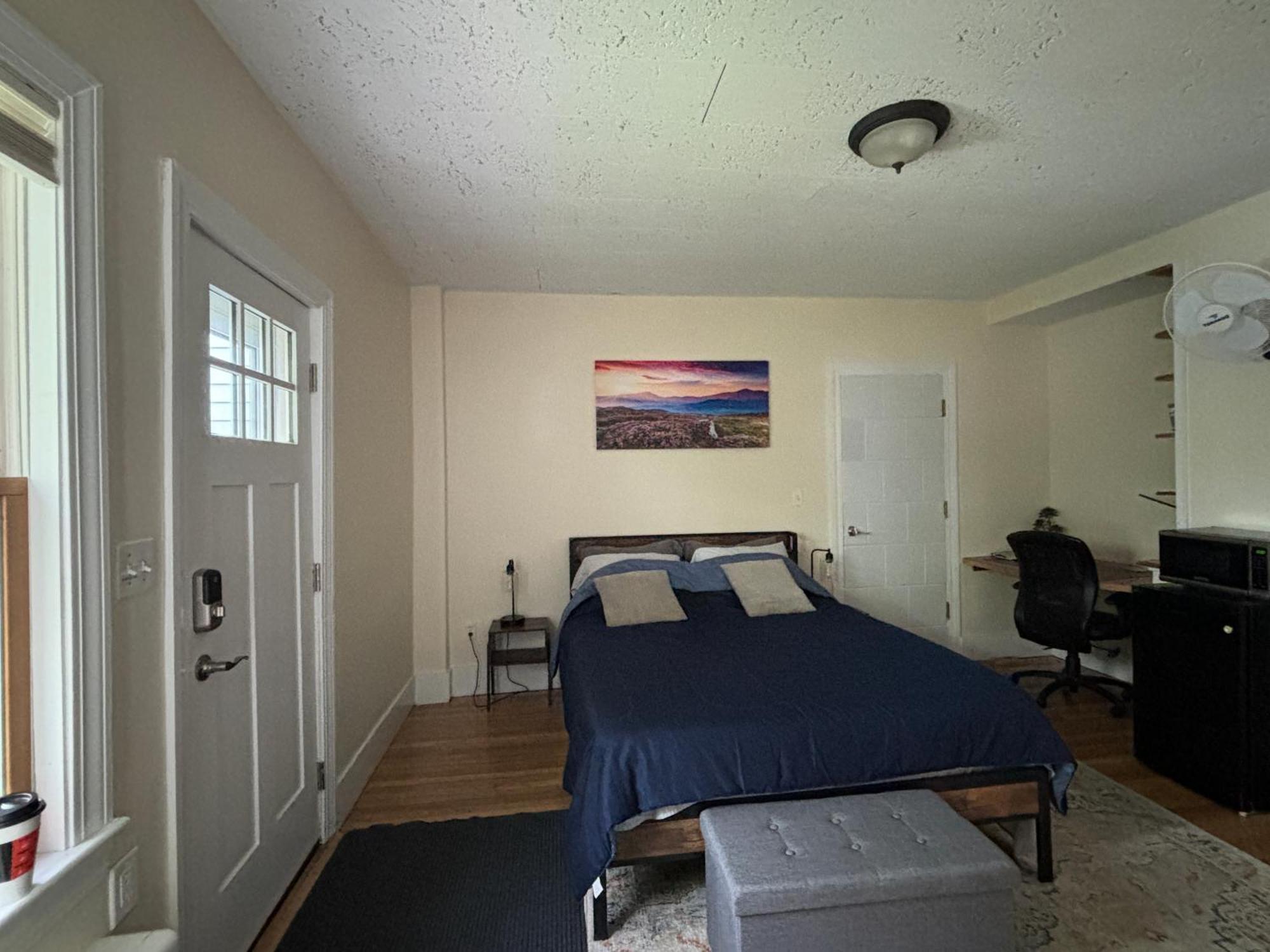 Traveler'S Den In Medford Apartment Bagian luar foto